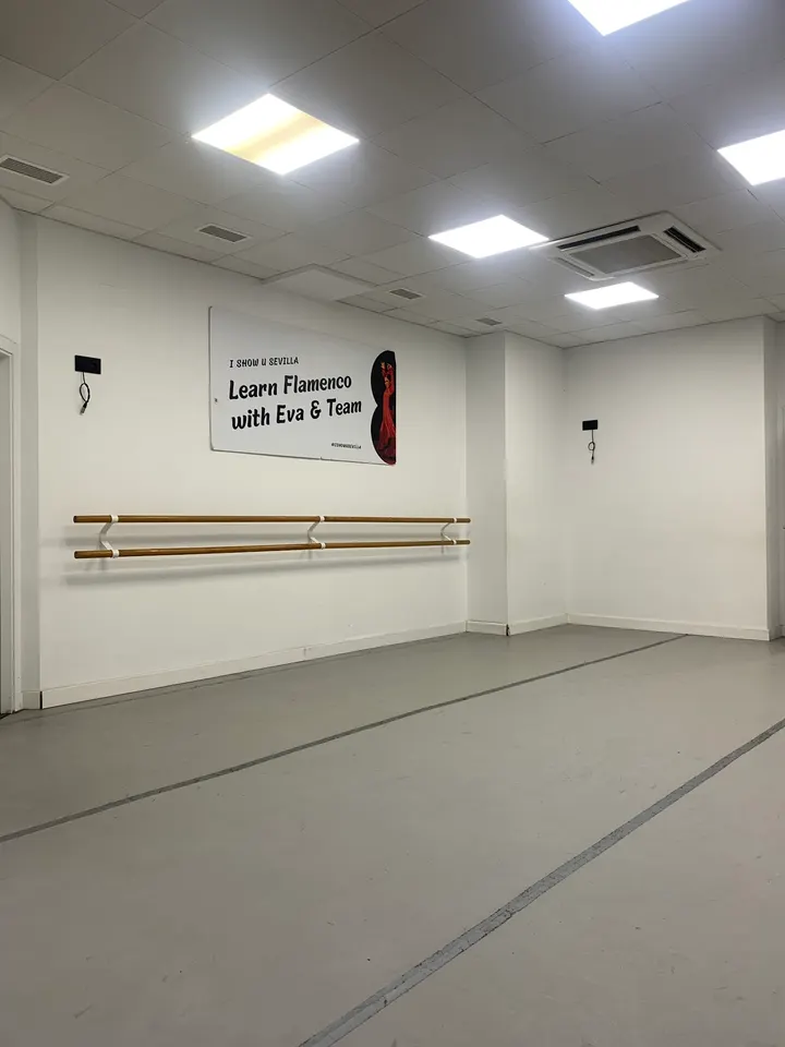 I Show U Sevilla, learn flamenco with Eva & Team — baile-studio en Sevilla — 4