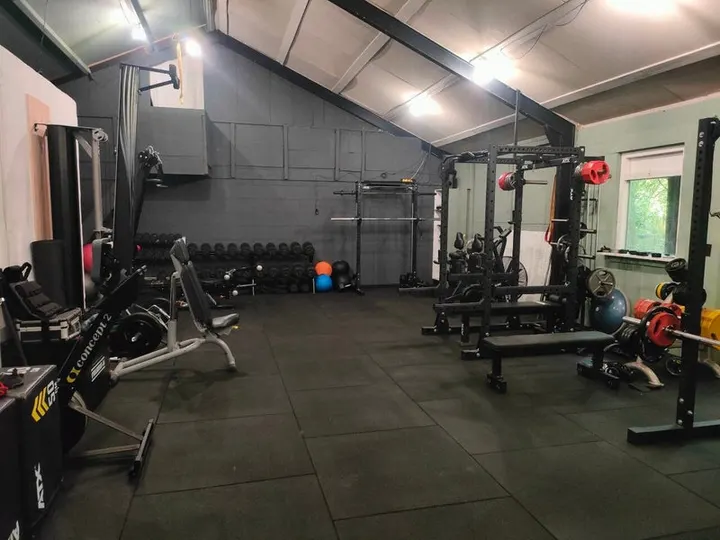 Luke van Hamond PT — personal training-studio in Gemonde — 3