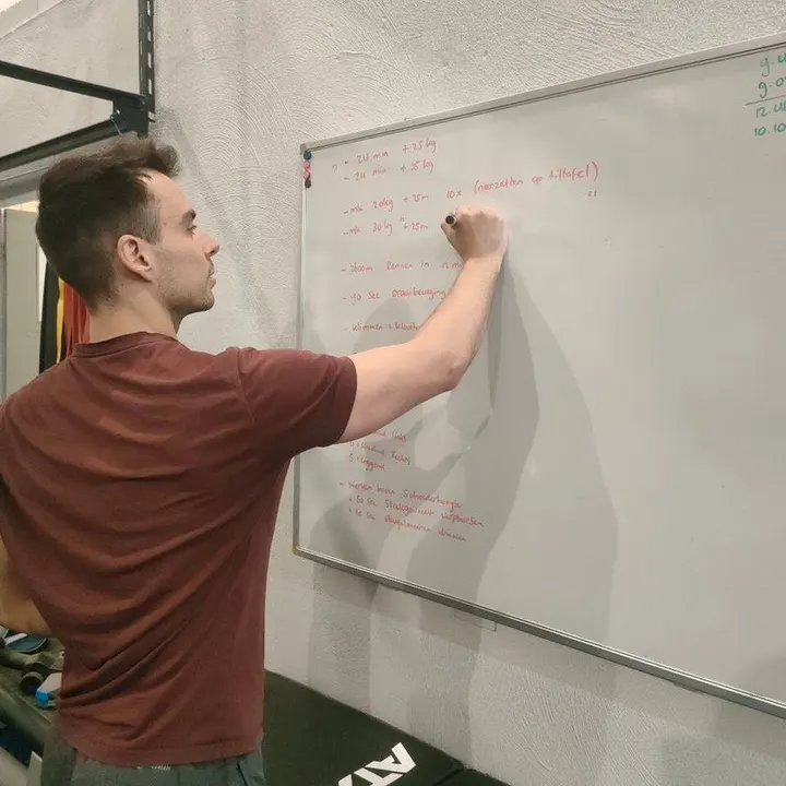 Luke van Hamond PT — personal training-studio in Gemonde — 5