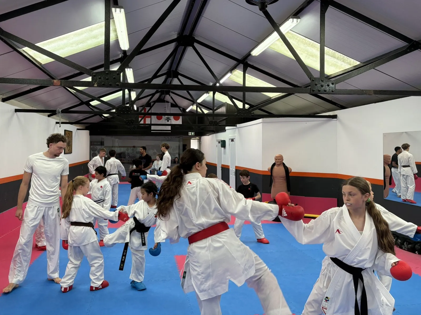 Mk Shotokan Karate Academy — martial arts-studio in Leighton Buzzard — 4