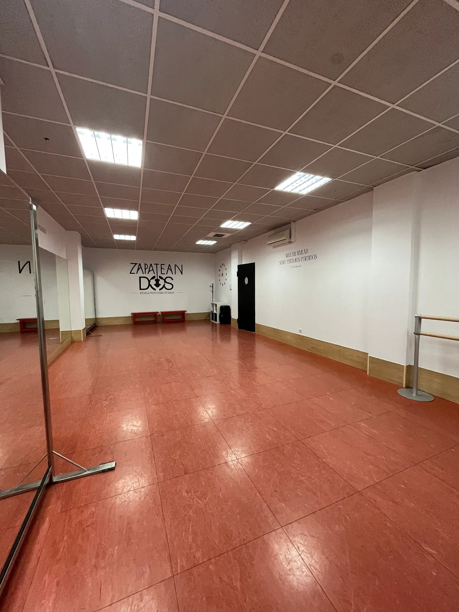Escuela Profesional De Danza Zapateandos — baile-studio en San Juan de Aznalfarache — 3