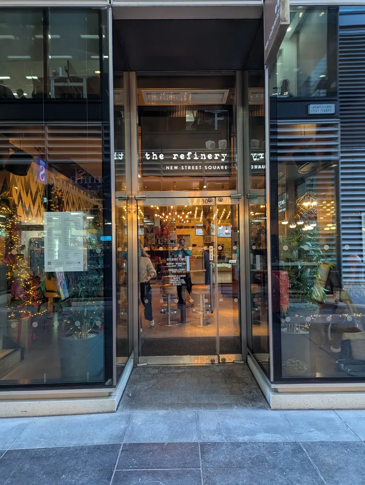 The Refinery E9 — studio in West Smithfield, London — 2