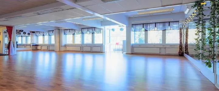 Tanssikoulu Kokko — dance-studio i Mankans, Espoo