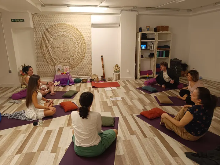 Gestar En Conciencia — Yoga en Santiago, Córdoba