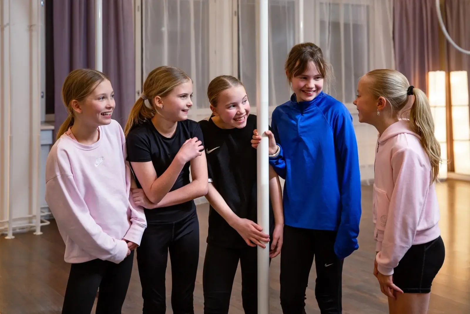 Rock the Pole East Mode — pole fitness-studio – Myllypuro, Helsinki — 2