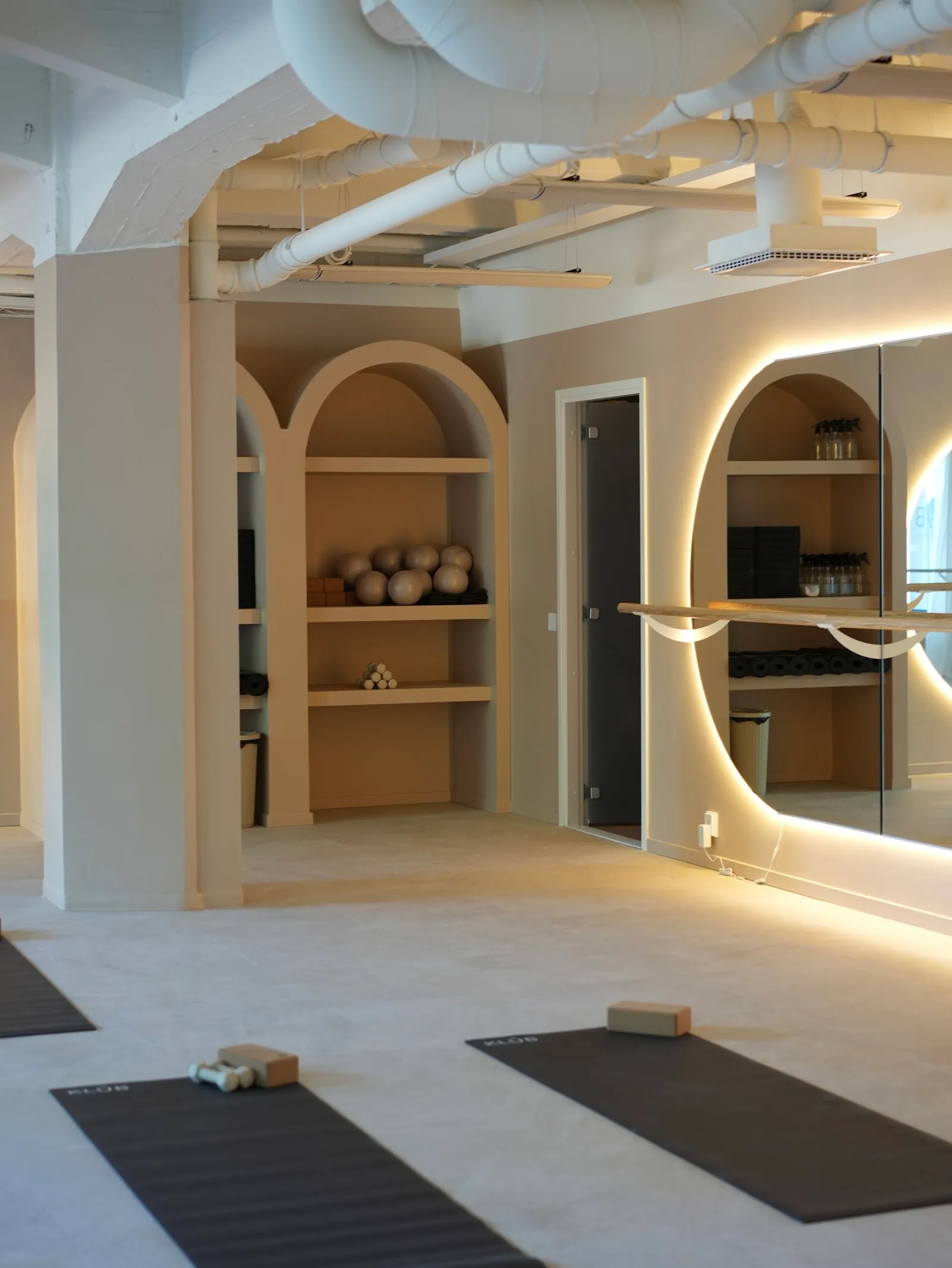 KLÚB — barre-studio – Tampere — 2