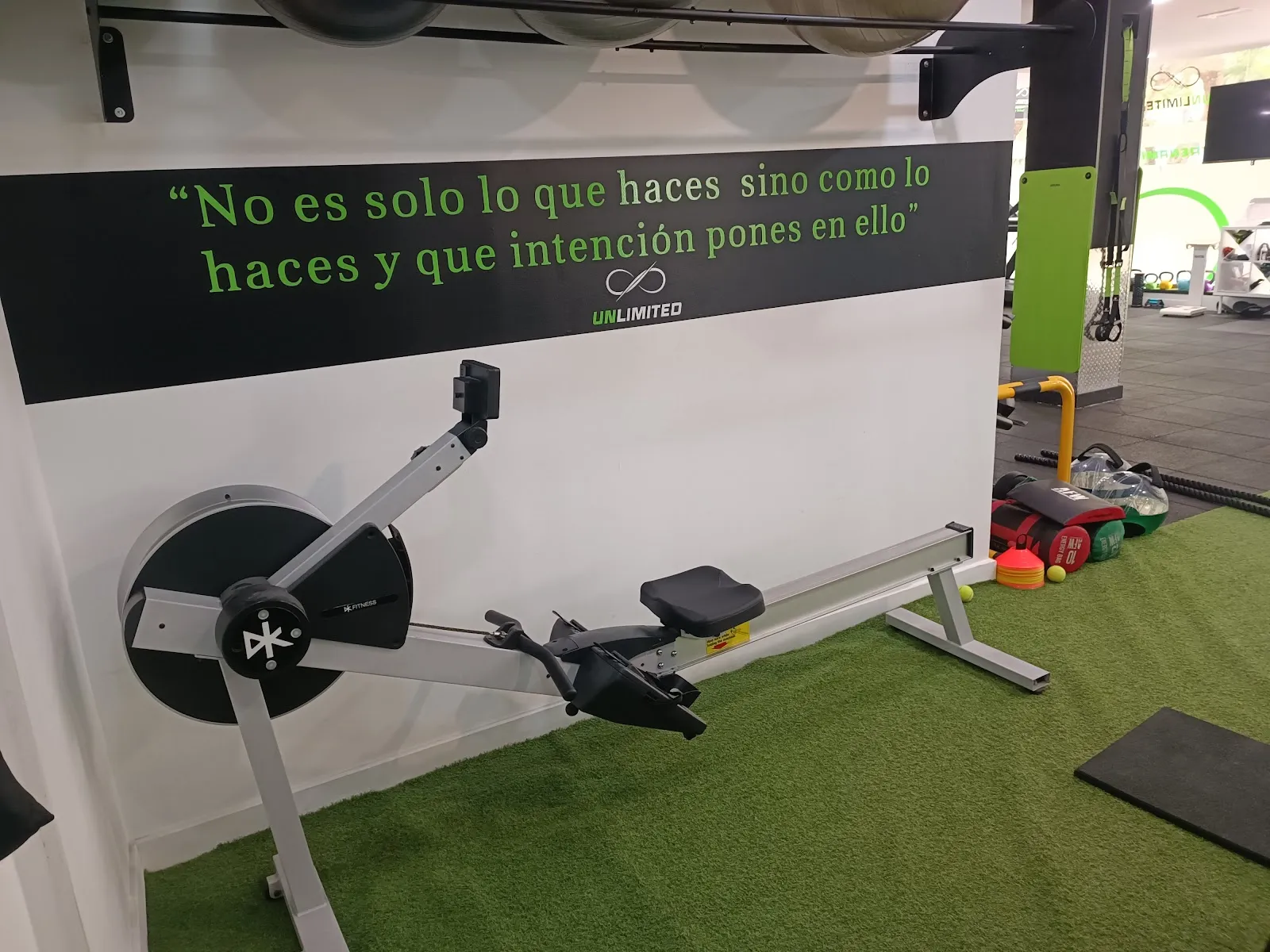 Unlimited Entrenamiento y Salud — entrenamiento personal-studio en Marbella — 4