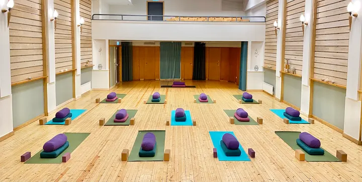 Ro Yoga Jadranka Orec — yoga-studio i MOLDE — 4