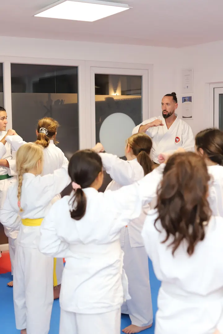 TŌKI DO KARATE KARLSRUHE — Kampfsport in Alt-Rintheim, Karlsruhe