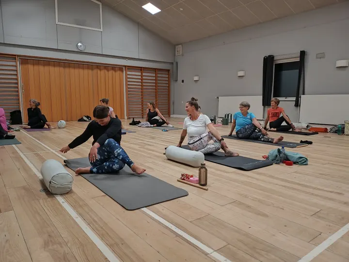 Yoga med Smil — Yoga i Vestervang, Græsted