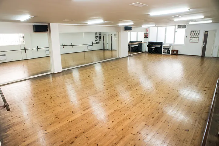 Escola De Dansa Anna Maleras — baile-studio en Barcelona — 3