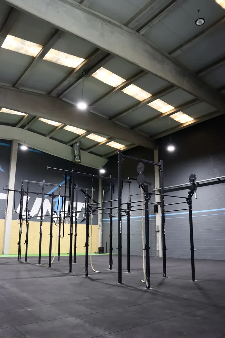 FIRST UNIT CROSSBOX — CrossFit en Domeny, Girona