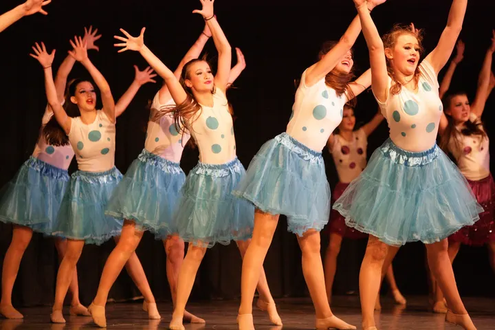Dance In Bergisch Gladbach — tanz-studio in Kradepohlsmühle, Bergisch Gladbach — 3