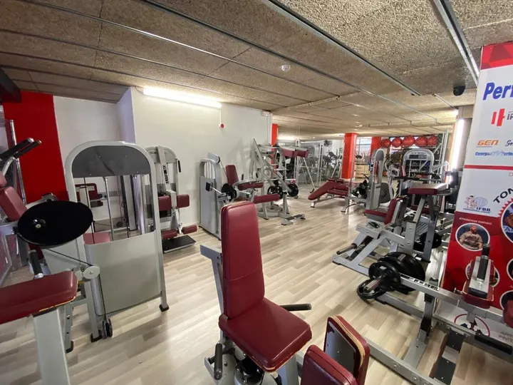Iron Gym — estudio de fitness-studio en Badalona — 5