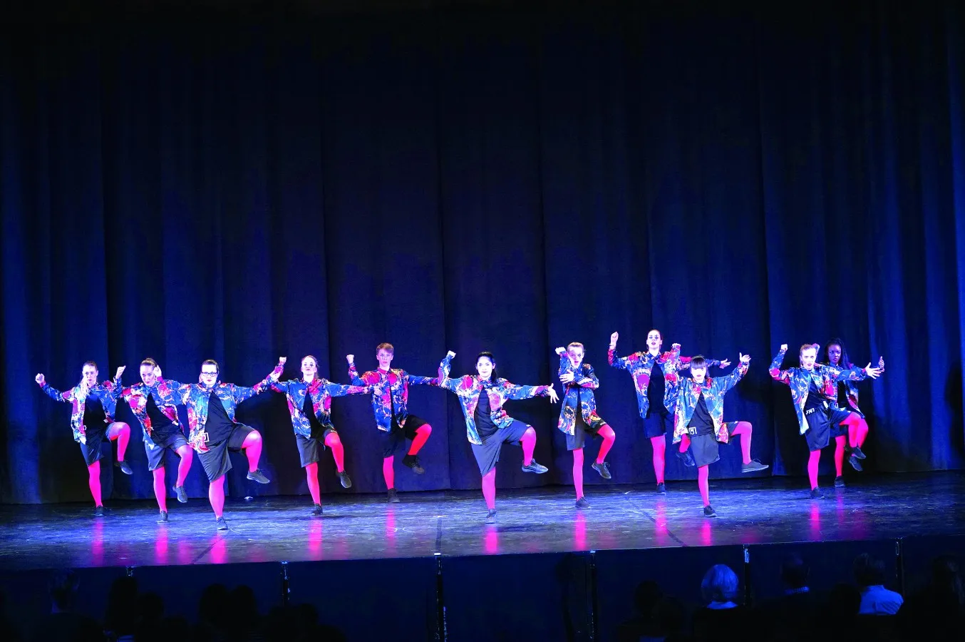 1. Team Lena -Fitnesskurse im Tanzwerk Wesseling — träningsstudio i Köln — 5