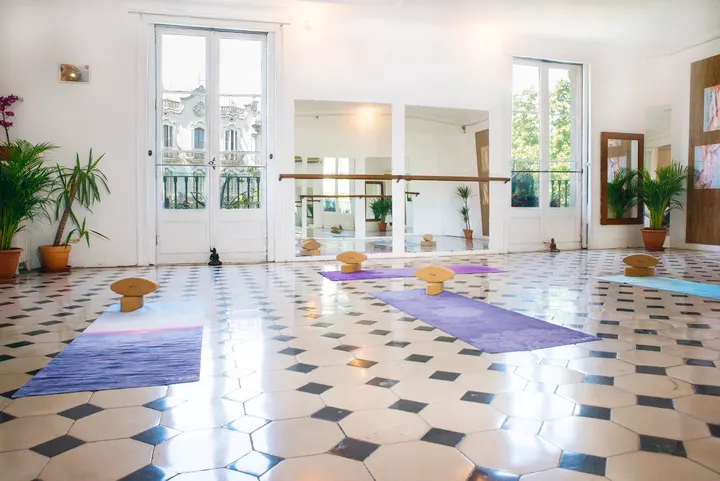 Femflow Yoga Yogapilatesbcn — yoga-studio en l'Eixample, Barcelona — 3