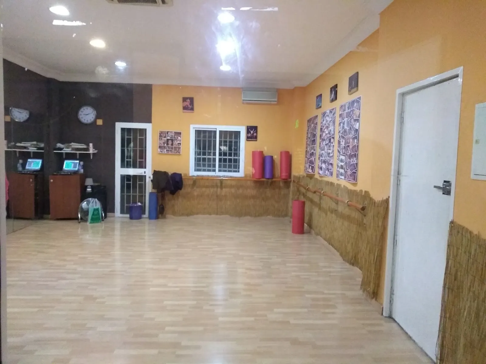 Málagasalsa Escuela De Baile — baile-studio en Málaga — 2