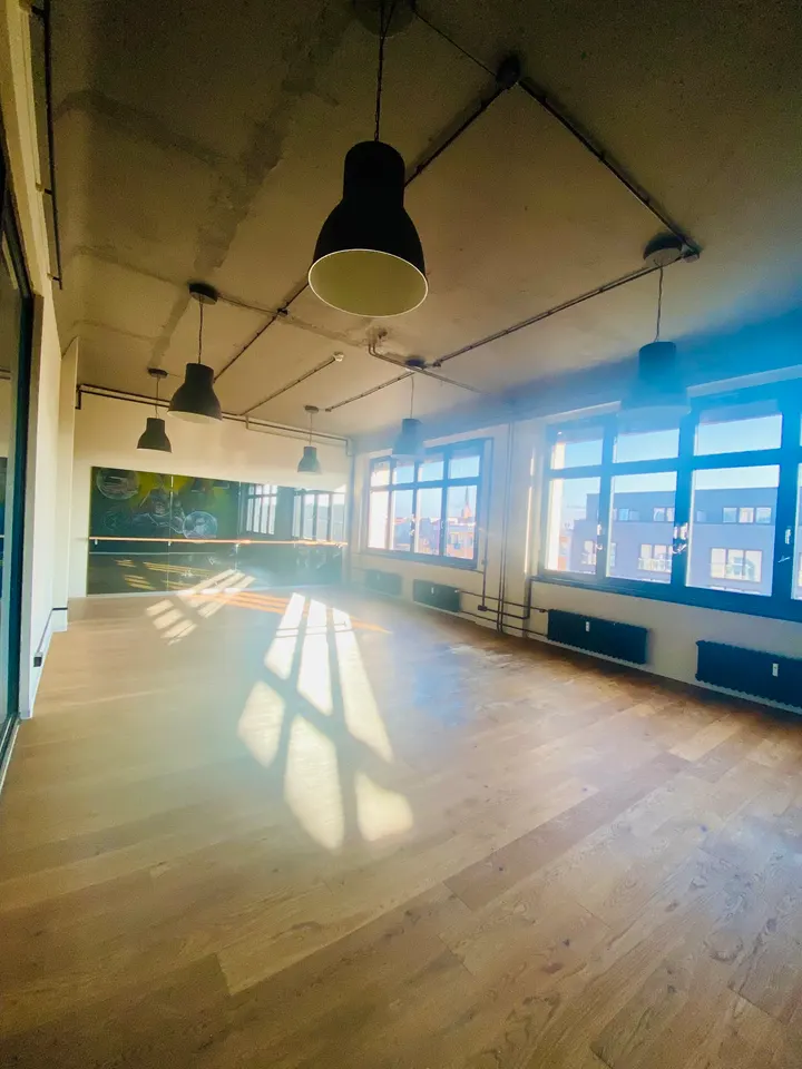 DREAM STAGE — tanz-studio in Schöneberg, Berlin — 2