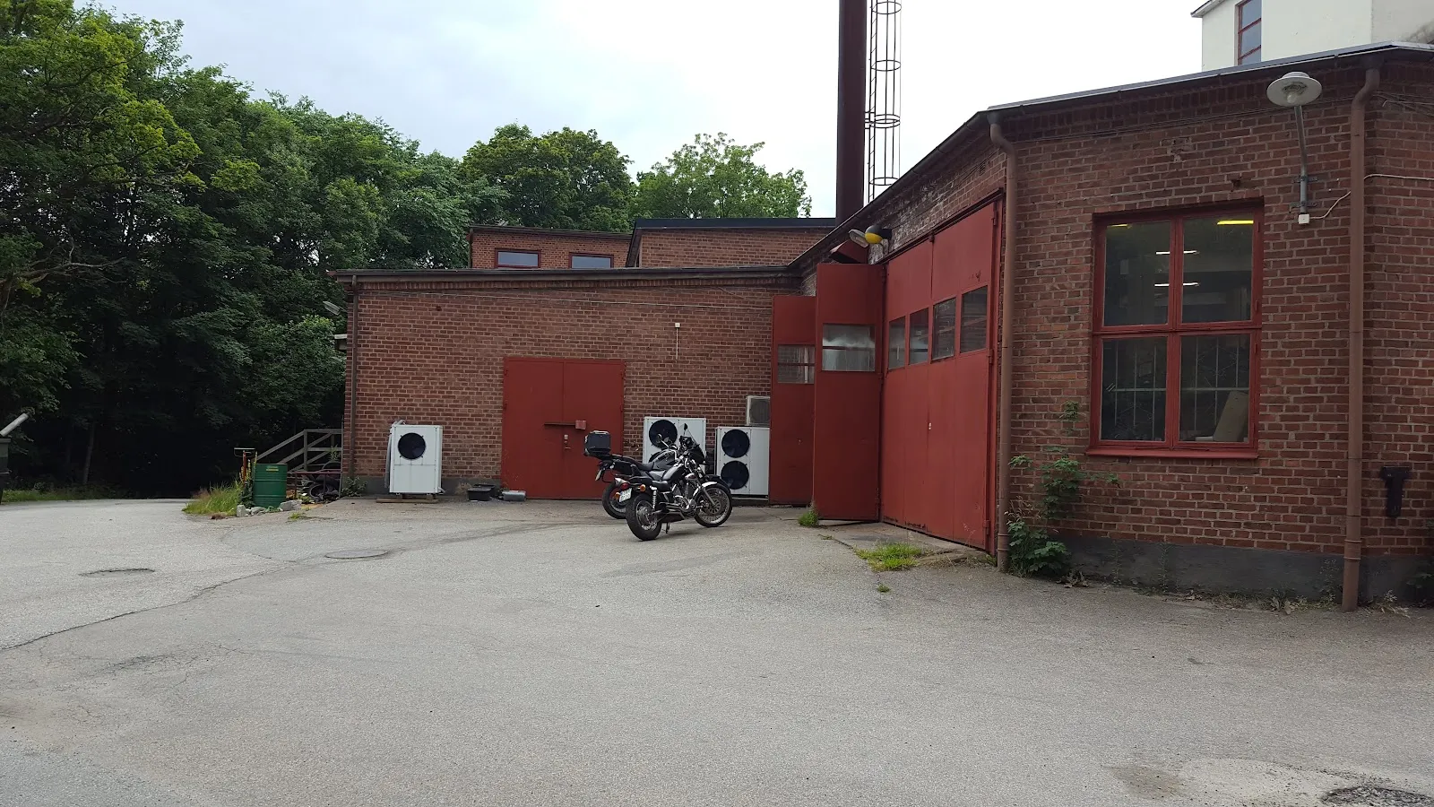Marks Tyngdlyftningsklubb — styrketräning-studio i Kinna — bild 3