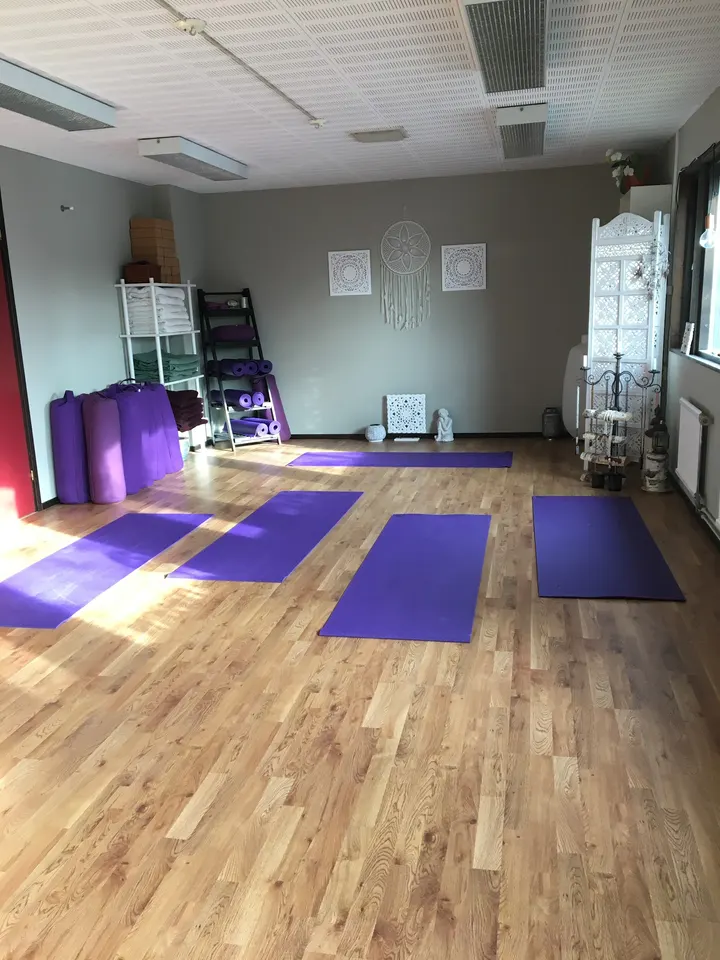 Avebring YogaLila — yoga-studio i Surte, Göteborg — 2