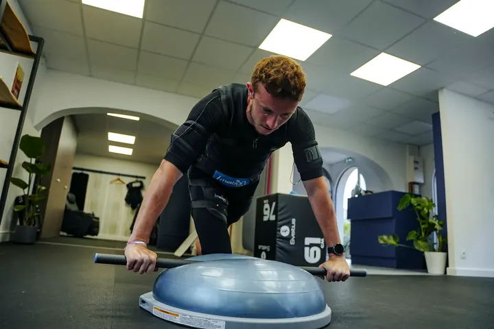 E-Bodystim — salle de fitness-studio à Argouges, Bayeux — 2