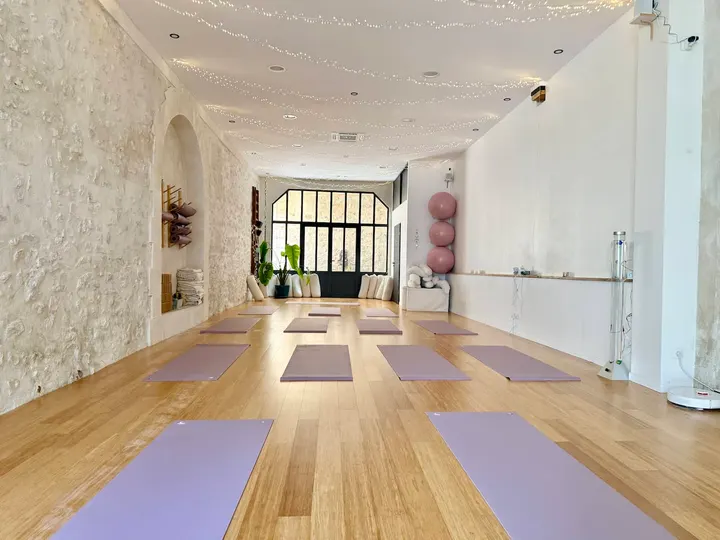 Moonrise Yoga — Hot yoga à 1er Arrondissement, Marseille