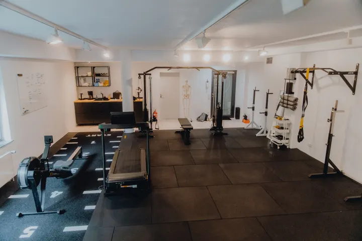 Krafthaus Köln x Beweglichmacher — Fitness Studio in Neustadt/Süd, Köln