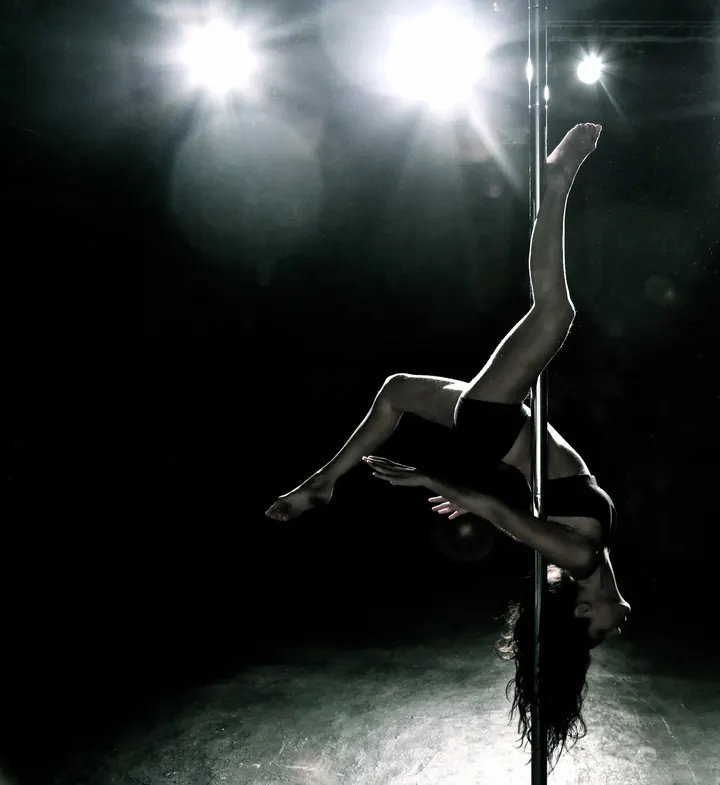 Infinity Estudio — pole fitness-studio en Torrefiel, Valencia — 2