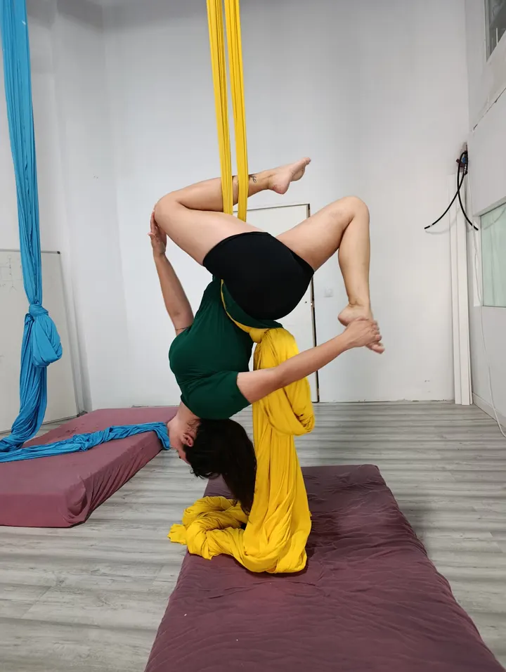 Infinity Estudio — pole fitness-studio en Torrefiel, Valencia — 3