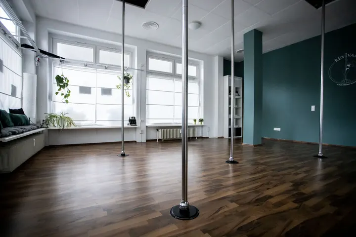 Revival Pole Fitness — fitnessstudio in Frankfurt am Main — 4