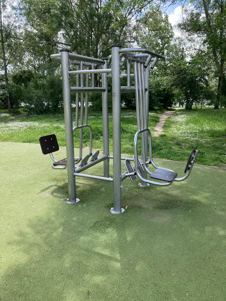 Aire de fitness — salle de fitness-studio à Tours — 5