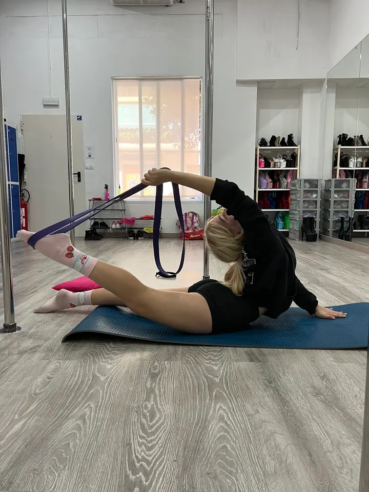 Pole dance Heaven Blue — Baile en Nou Moles, Valencia