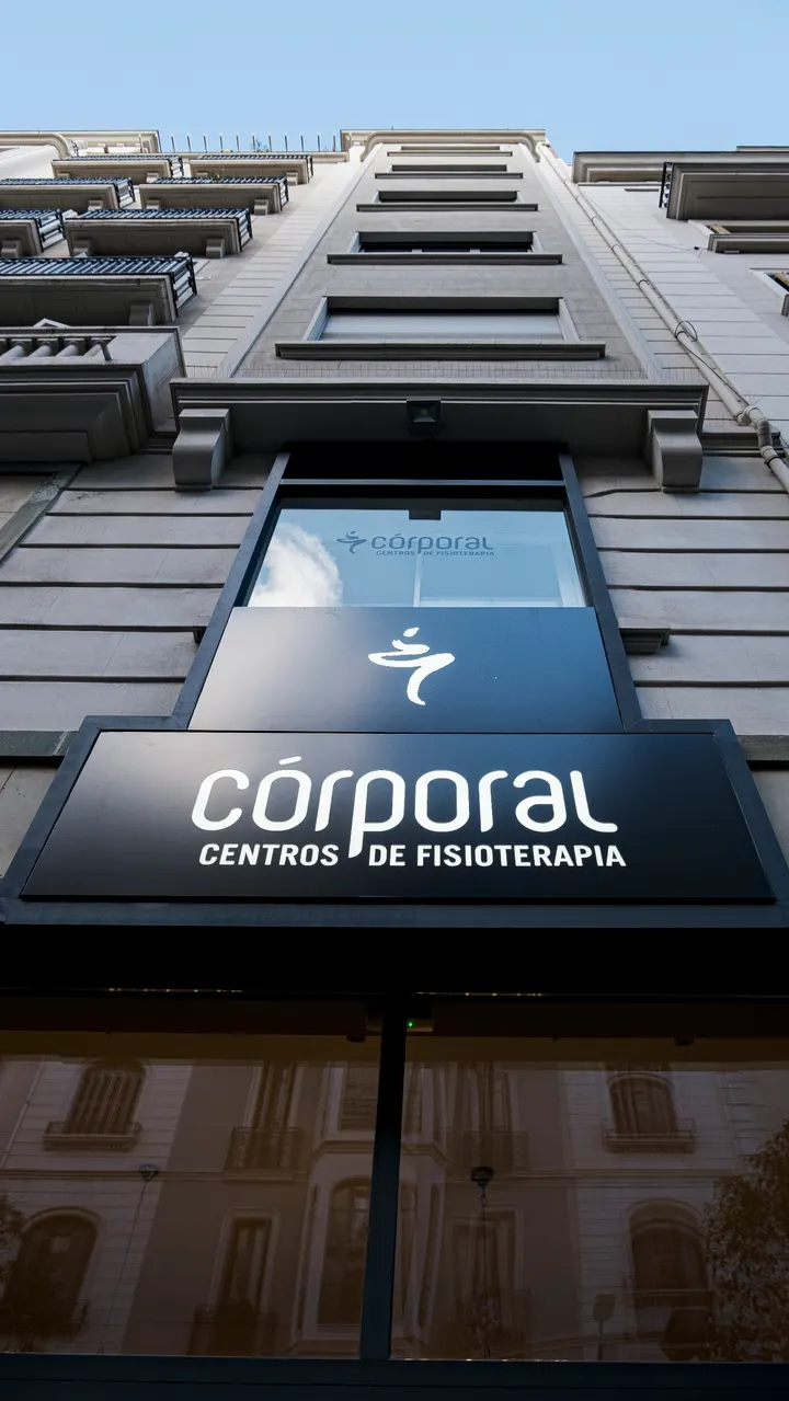 Córporal Fisiocenter Muntaner — entrenamiento personal-studio en Barcelona — 3