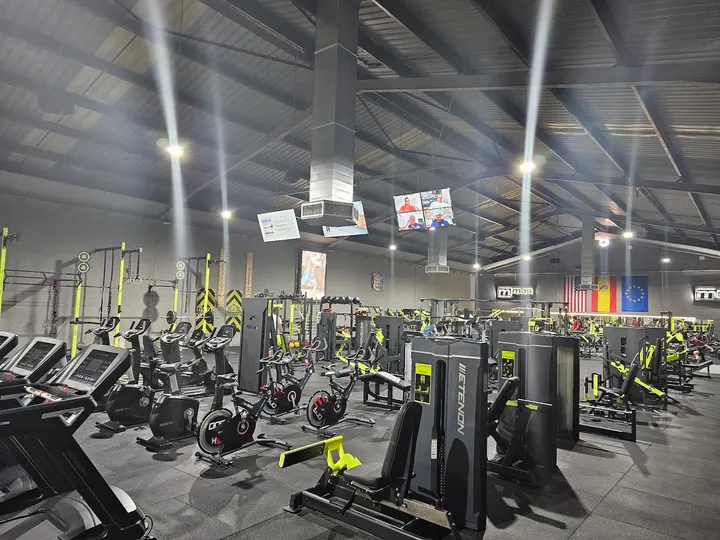 MaxGym — Estudio de fitness en Palmete, Sevilla