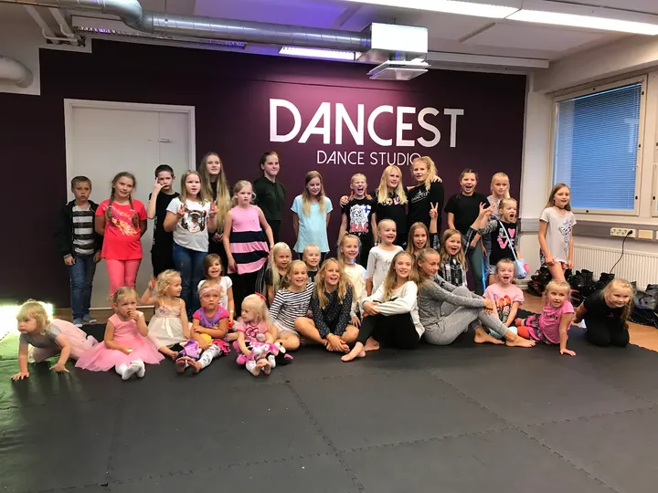 Dancest Dance Studio — tanssi-studio – Käpylä, Helsinki — 3