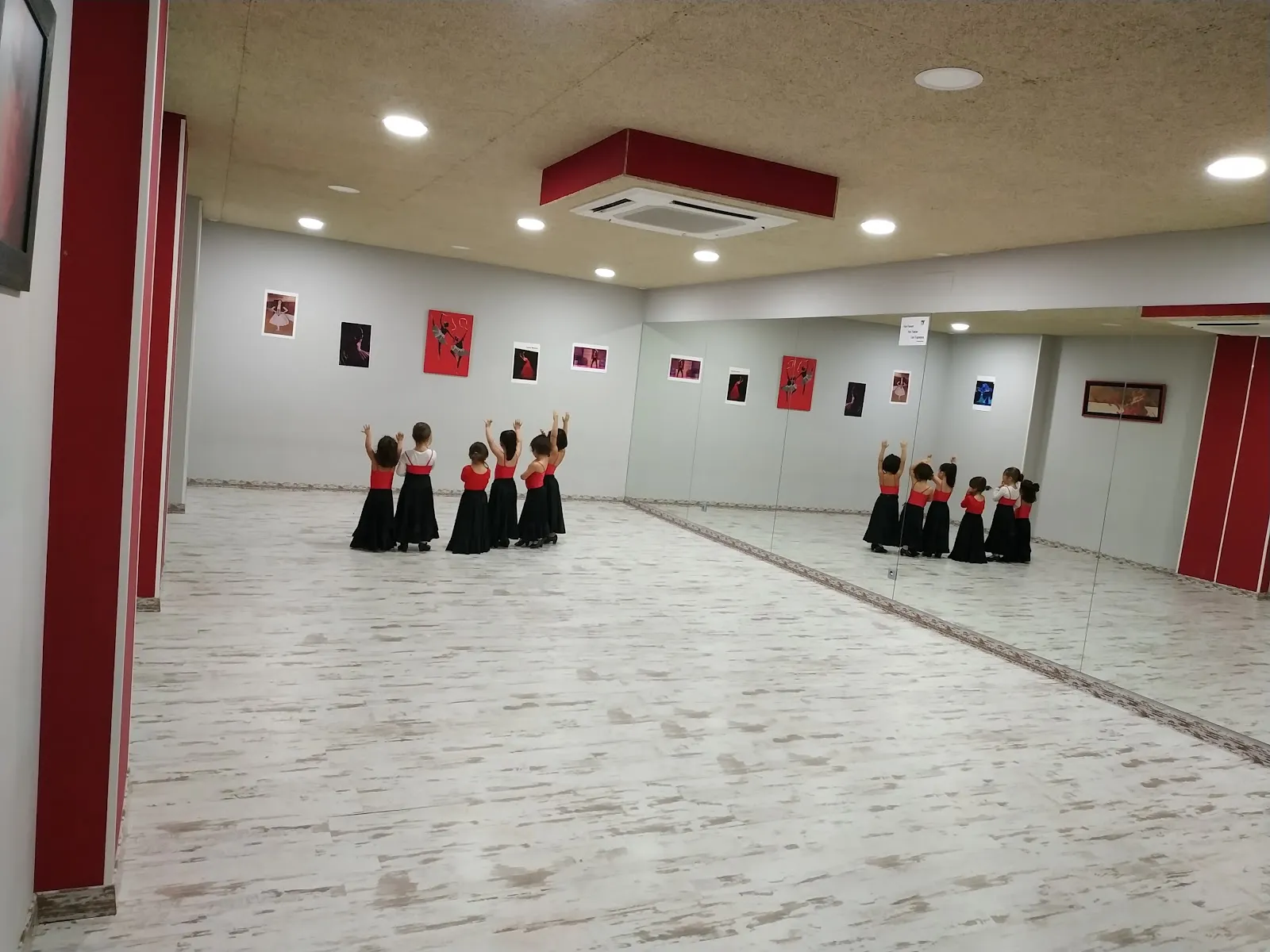 Centro de danza Mi Sueño — baile-studio en Laguna de Duero — 5