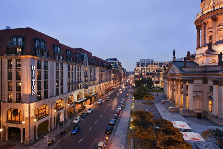 LivingWell Health Club Berlin — PT-Studio in Mitte, Berlin