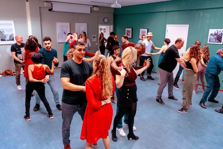 Fire Dance Academy — dans-studio in Graan voor Visch-Zuid, Hoofddorp — 3