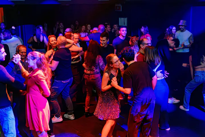 Fire Dance Academy — dans-studio in Hoofddorp — 6