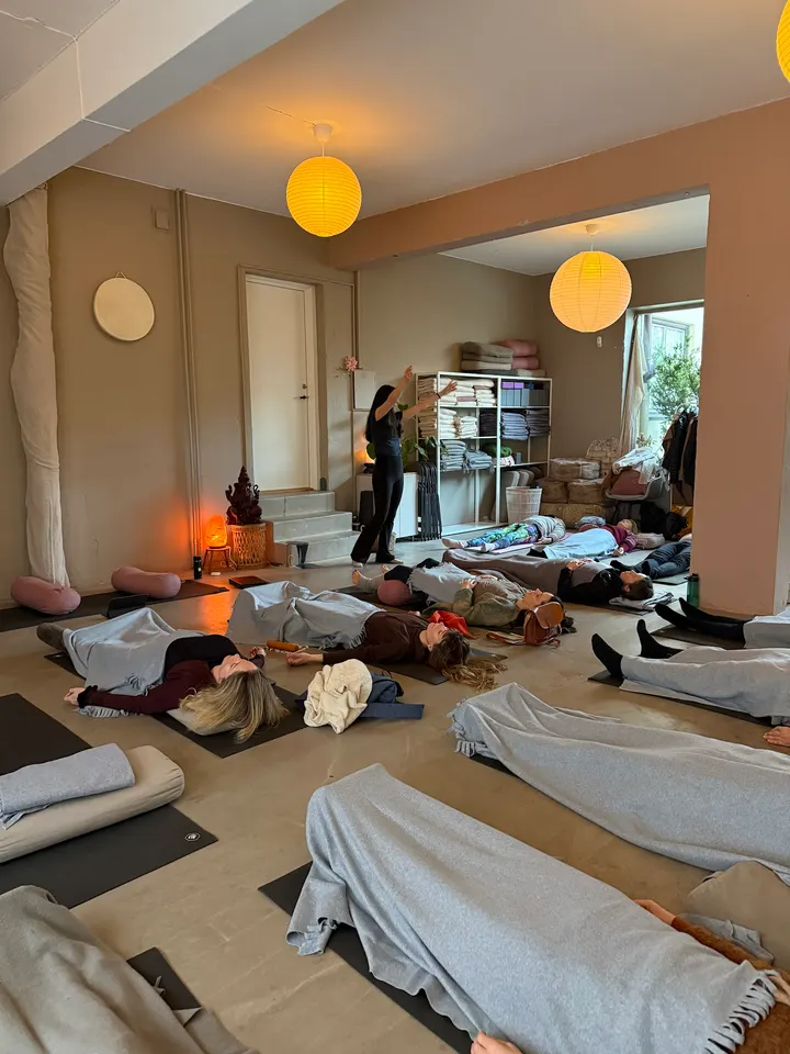 Yoga Elin Anna Elin Törnvall — Yoga i St. Hanshaugen, Oslo