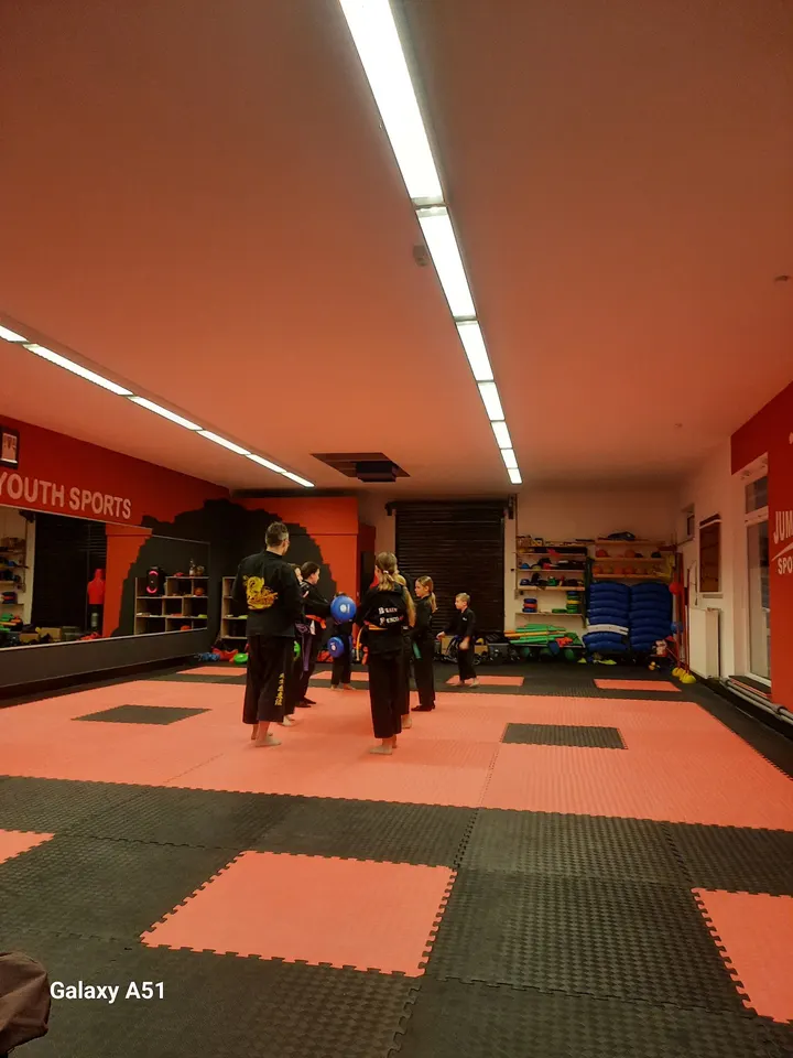 Jumpomania Sports-School Regensburg-Winzer — Kampfsport in Prüfening, Regensburg