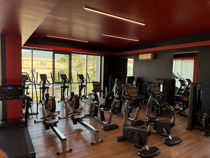 Fitness + Porto Vecchio — salle de fitness-studio à Porto-Vecchio — 3