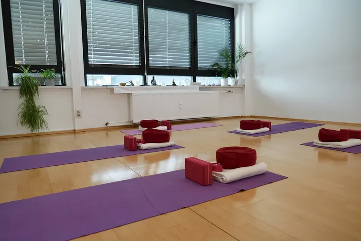 YogaRaum Frankfurt City | Hatha Yoga & Business Yoga — yoga-studio in Innenstadt, Frankfurt am Main — 3