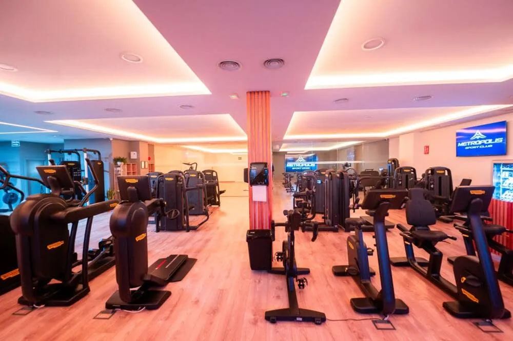 Metrópolis Sport Club — träningsstudio-studio i Fregenal de la Sierra — bild 2