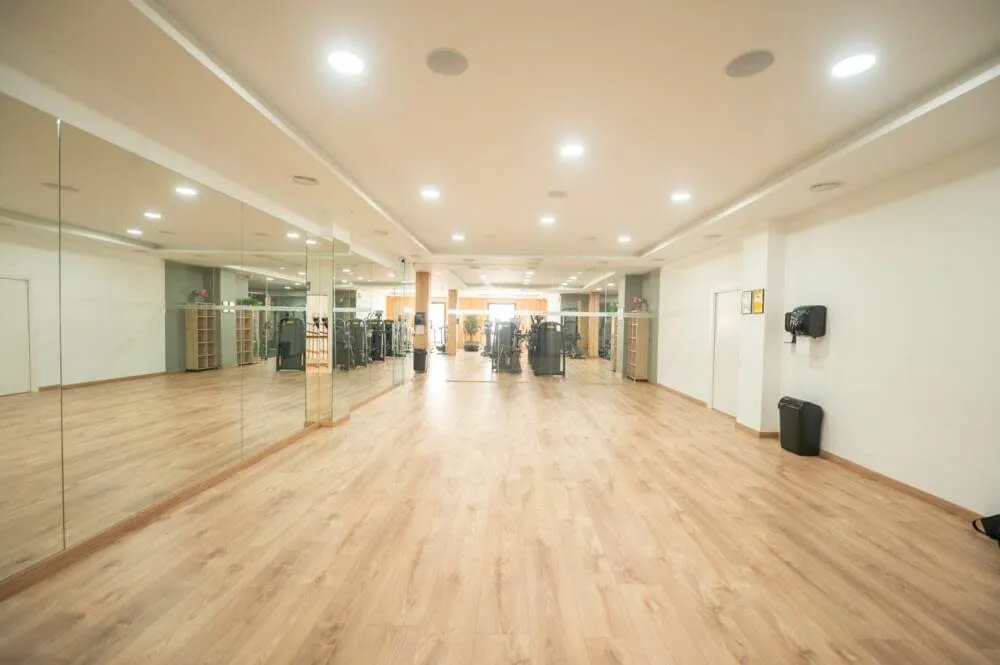 Metrópolis Sport Club — träningsstudio-studio i Fregenal de la Sierra — bild 3