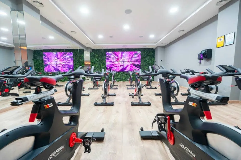 Metrópolis Sport Club — träningsstudio-studio i Fregenal de la Sierra — bild 4