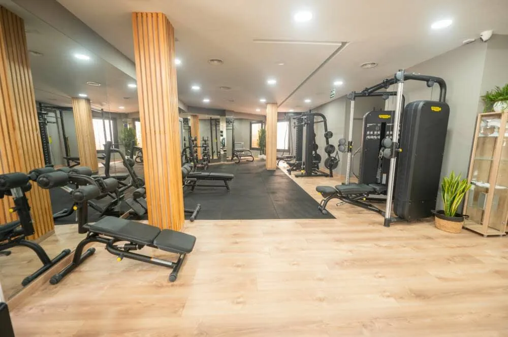 Metrópolis Sport Club — träningsstudio-studio i Fregenal de la Sierra — bild 5