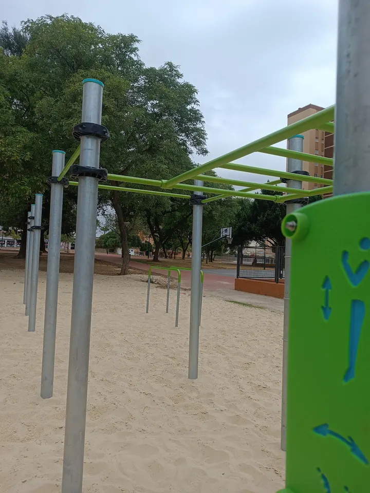Parque de calistenia San Joaquín — entrenamiento funcional-studio en Jerez de la Frontera — 2
