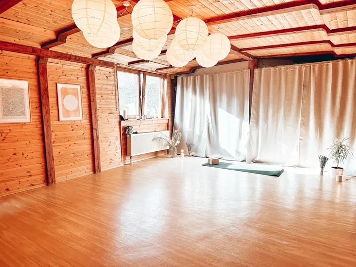 POP UP YOGA am See — yoga-studio in Wörthsee — 2