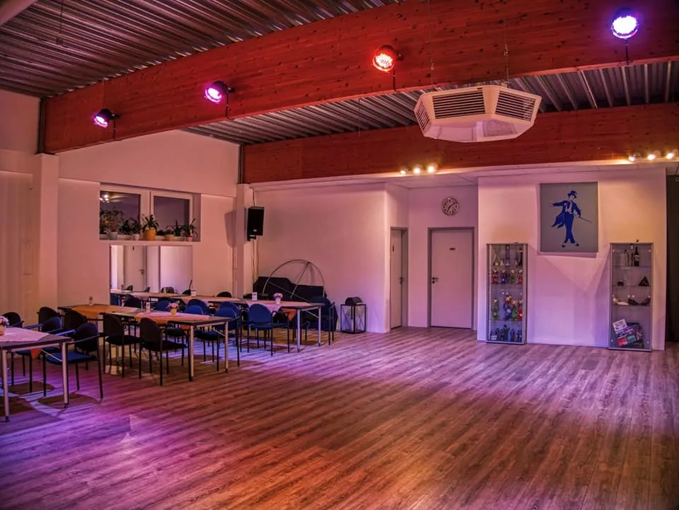 Tanzschule Ralf Knobloch — tanz-studio in Kronshagen — 5
